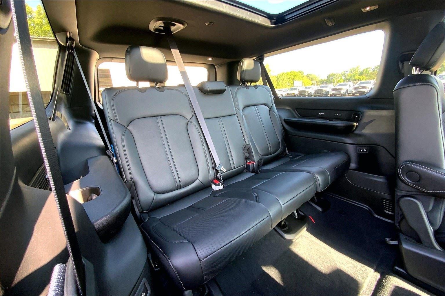 2025 Jeep Wagoneer WAGONEER L LIMITED 4X4