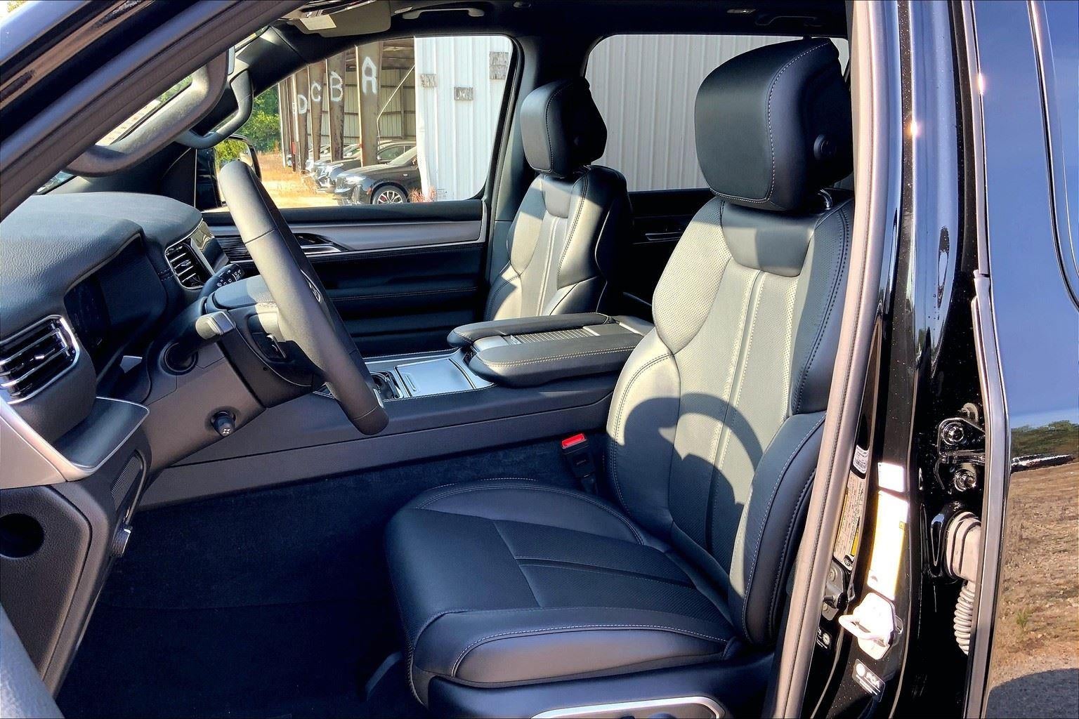 2025 Jeep Wagoneer WAGONEER L LIMITED 4X4