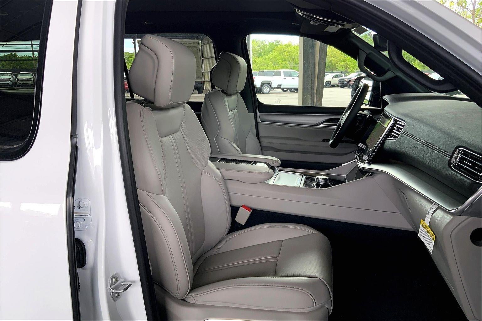 2026 Jeep Grand Wagoneer GRAND WAGONEER LIMITED ALTITUDE 4X4