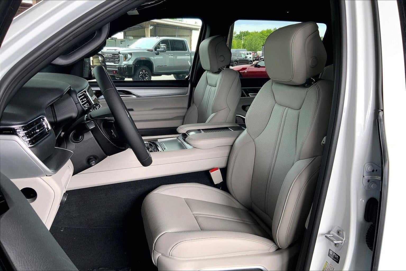 2026 Jeep Grand Wagoneer GRAND WAGONEER LIMITED ALTITUDE 4X4