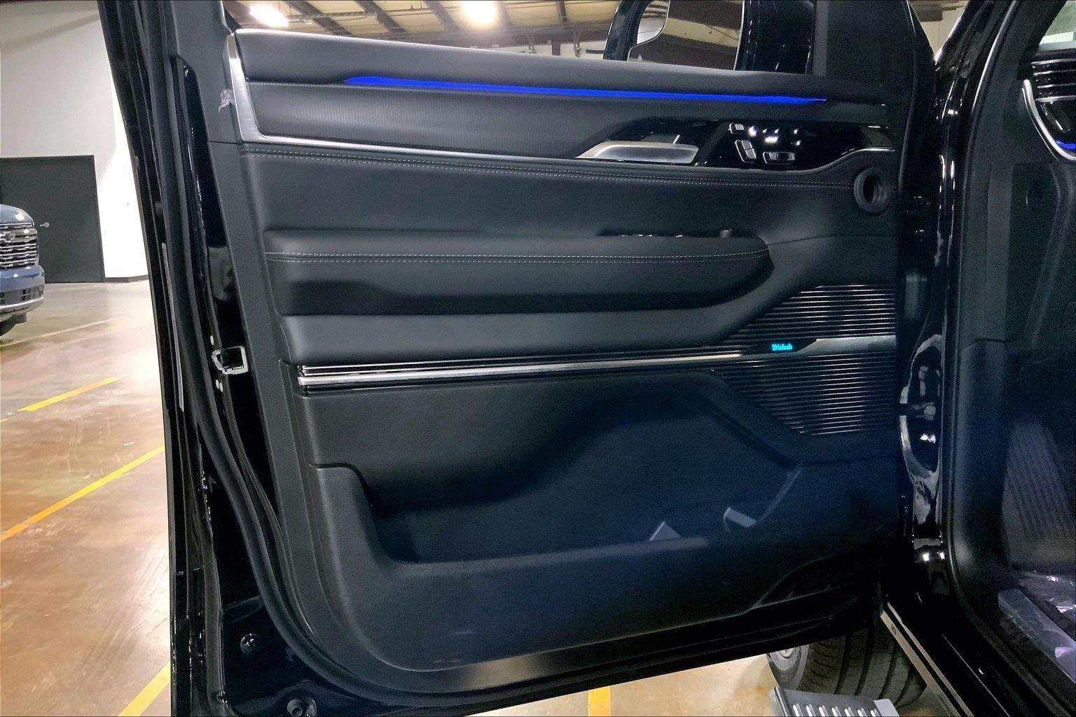 2026 Jeep Grand Wagoneer GRAND WAGONEER SUMMIT OBSIDIAN 4X4