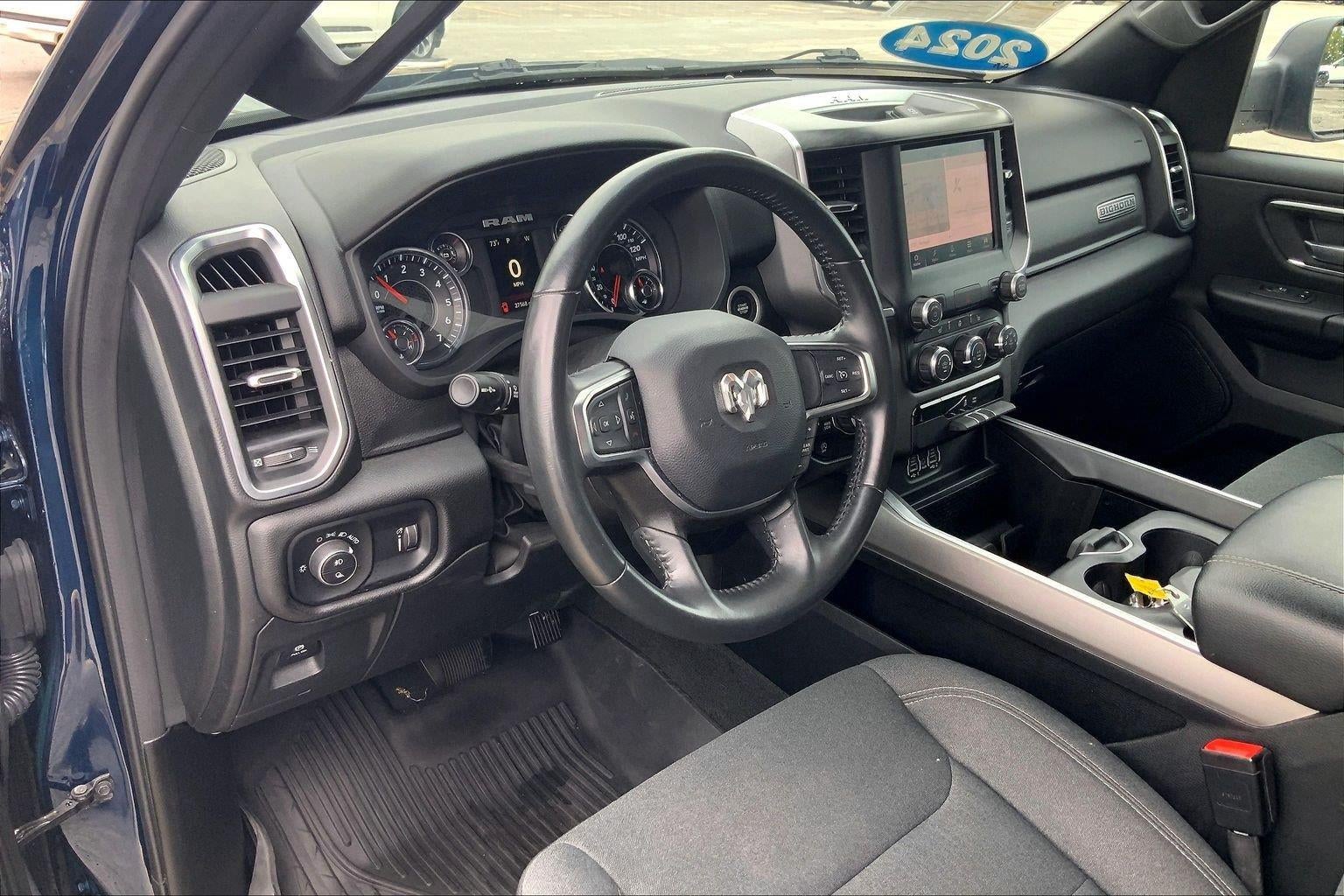 2024 RAM 1500 Big Horn Crew Cab 4x4 5'7' Box
