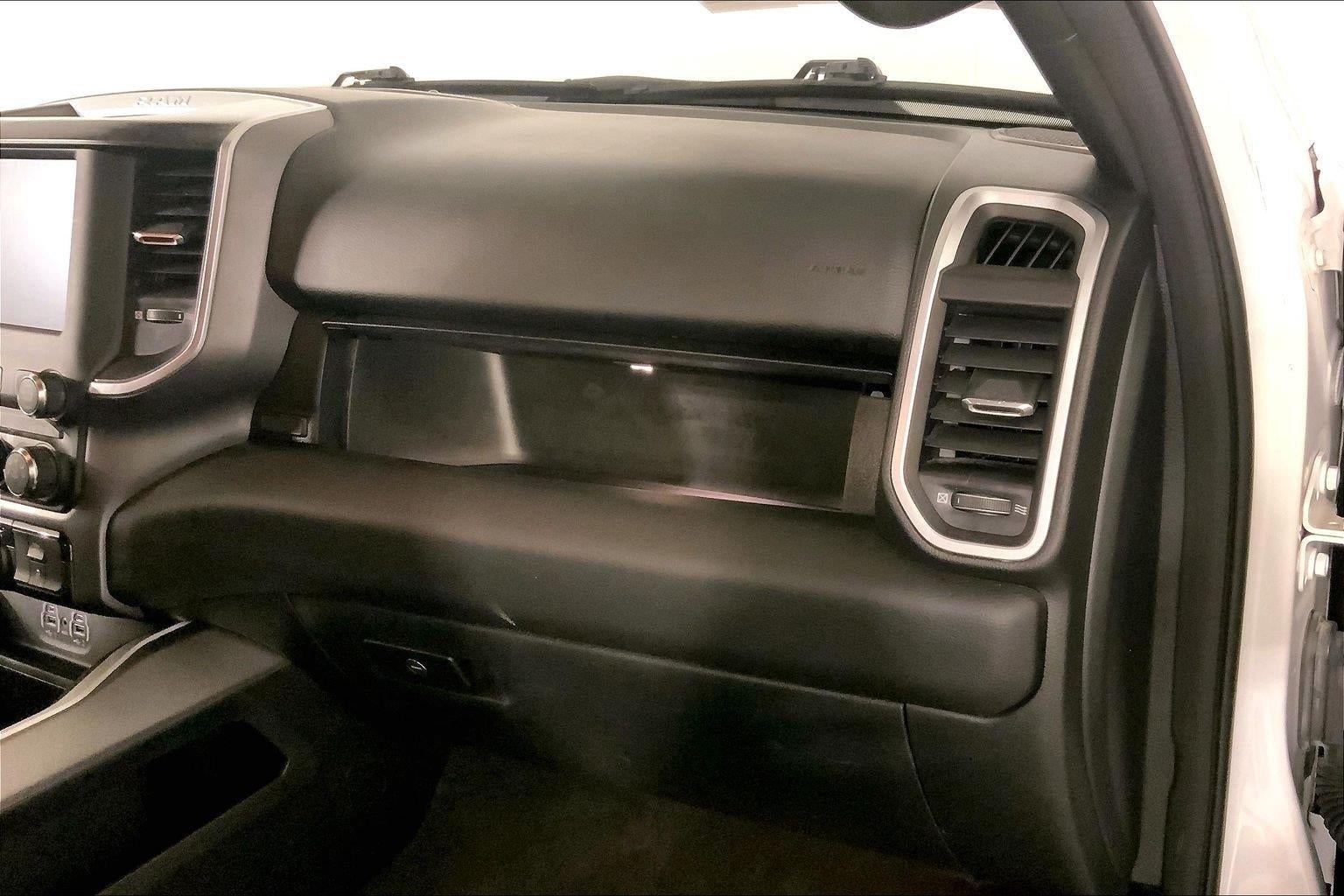 2022 RAM 1500 Big Horn Crew Cab 4x4 6'4' Box