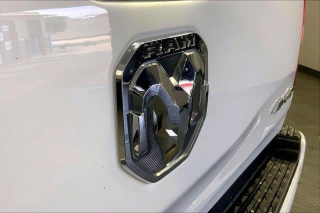 2022 RAM 1500 Big Horn Crew Cab 4x4 6'4' Box
