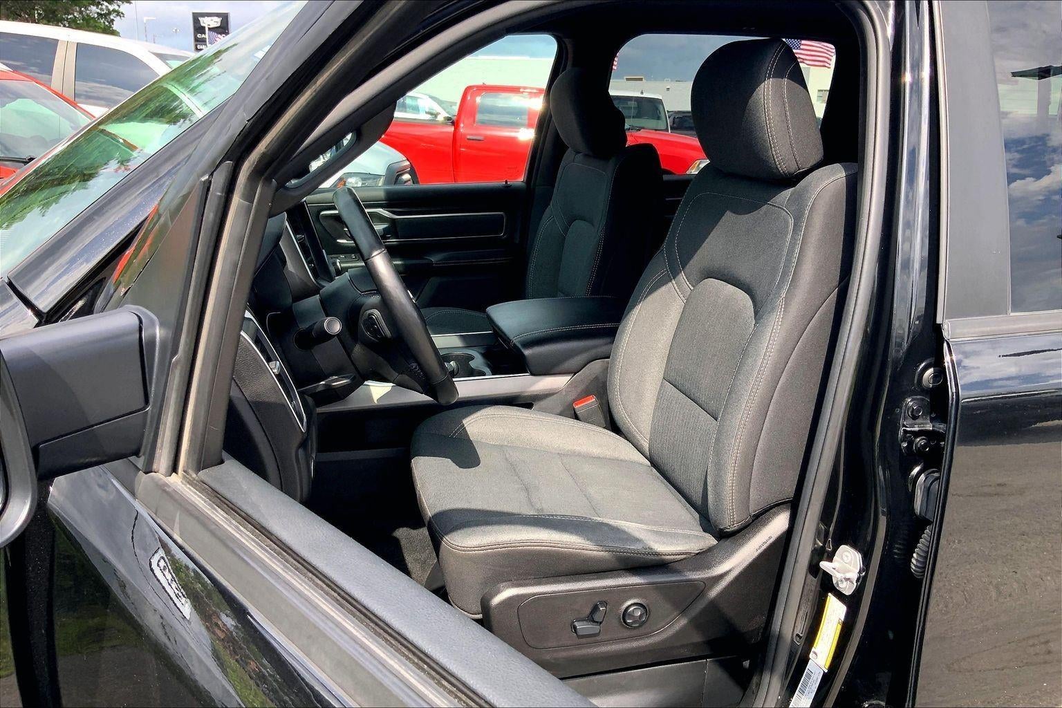2019 RAM 1500 Big Horn/Lone Star Crew Cab 4x4 6'4' Box