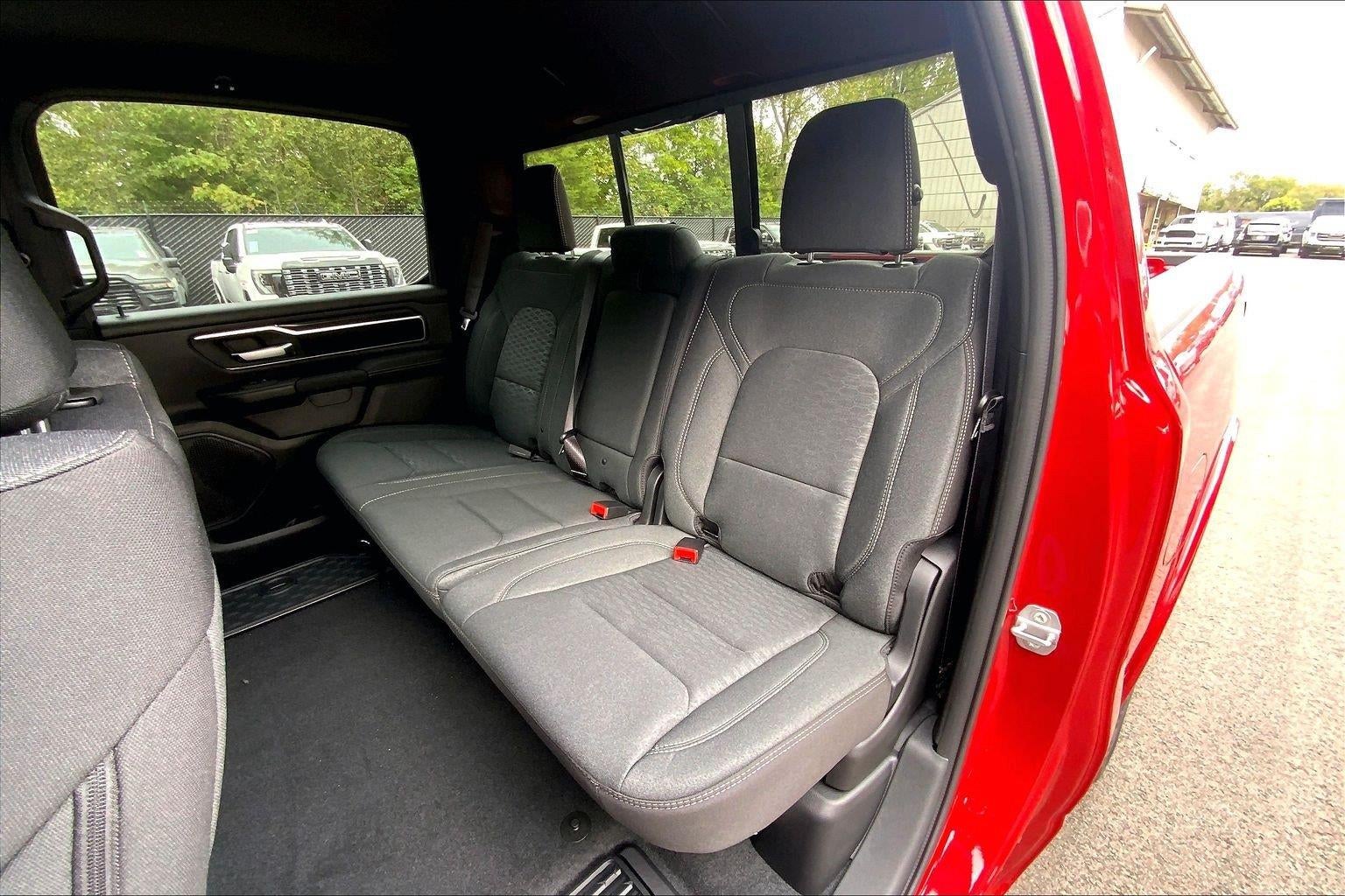 2027 RAM 1500 RAM 1500 BIG HORN CREW CAB 4X4 5'7' BOX