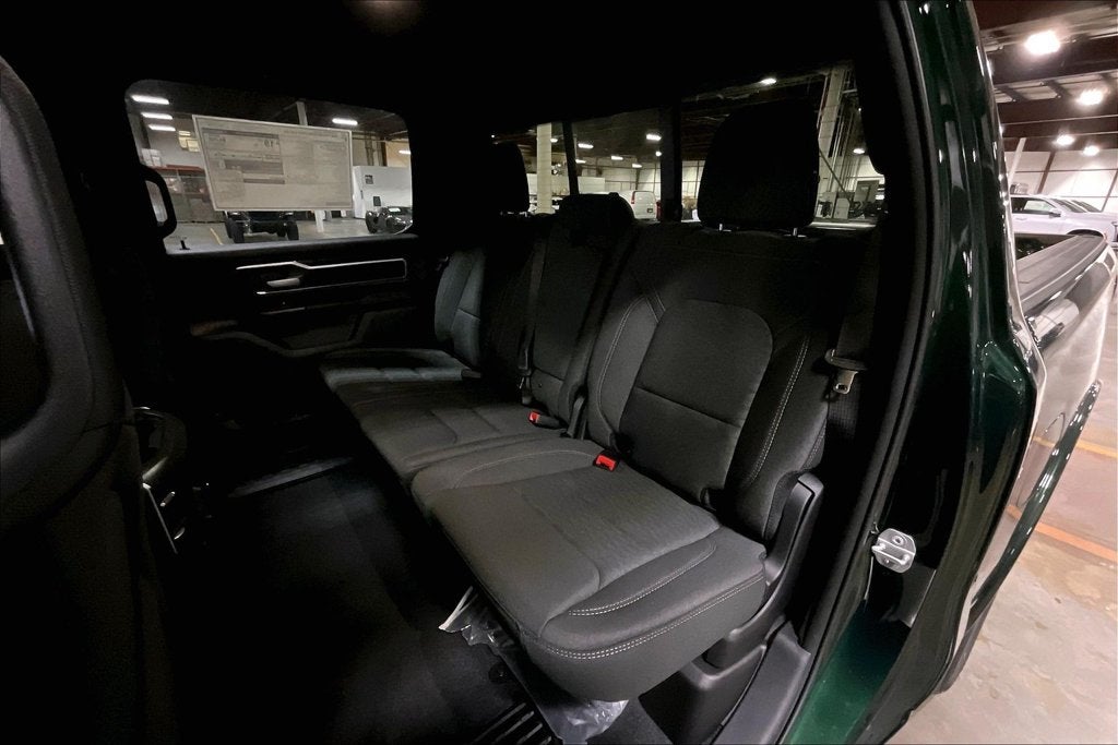 2027 RAM 1500 RAM 1500 BIG HORN CREW CAB 4X4 5'7' BOX