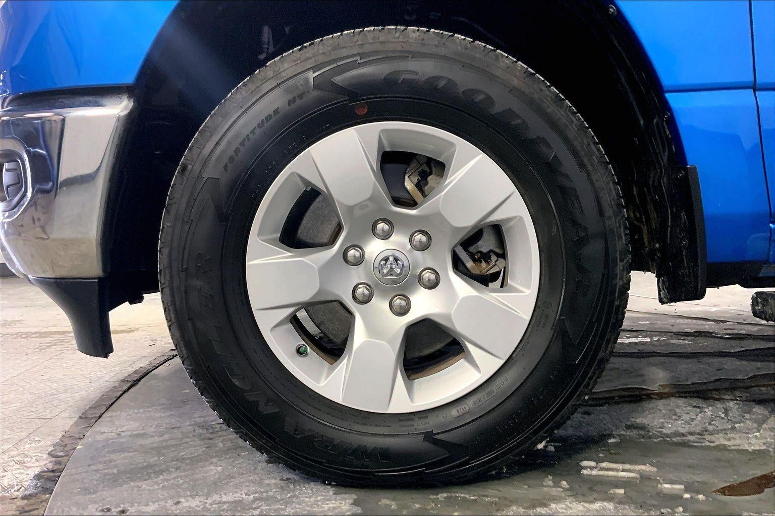 2024 RAM 1500 Big Horn Crew Cab 4x4 5'7' Box