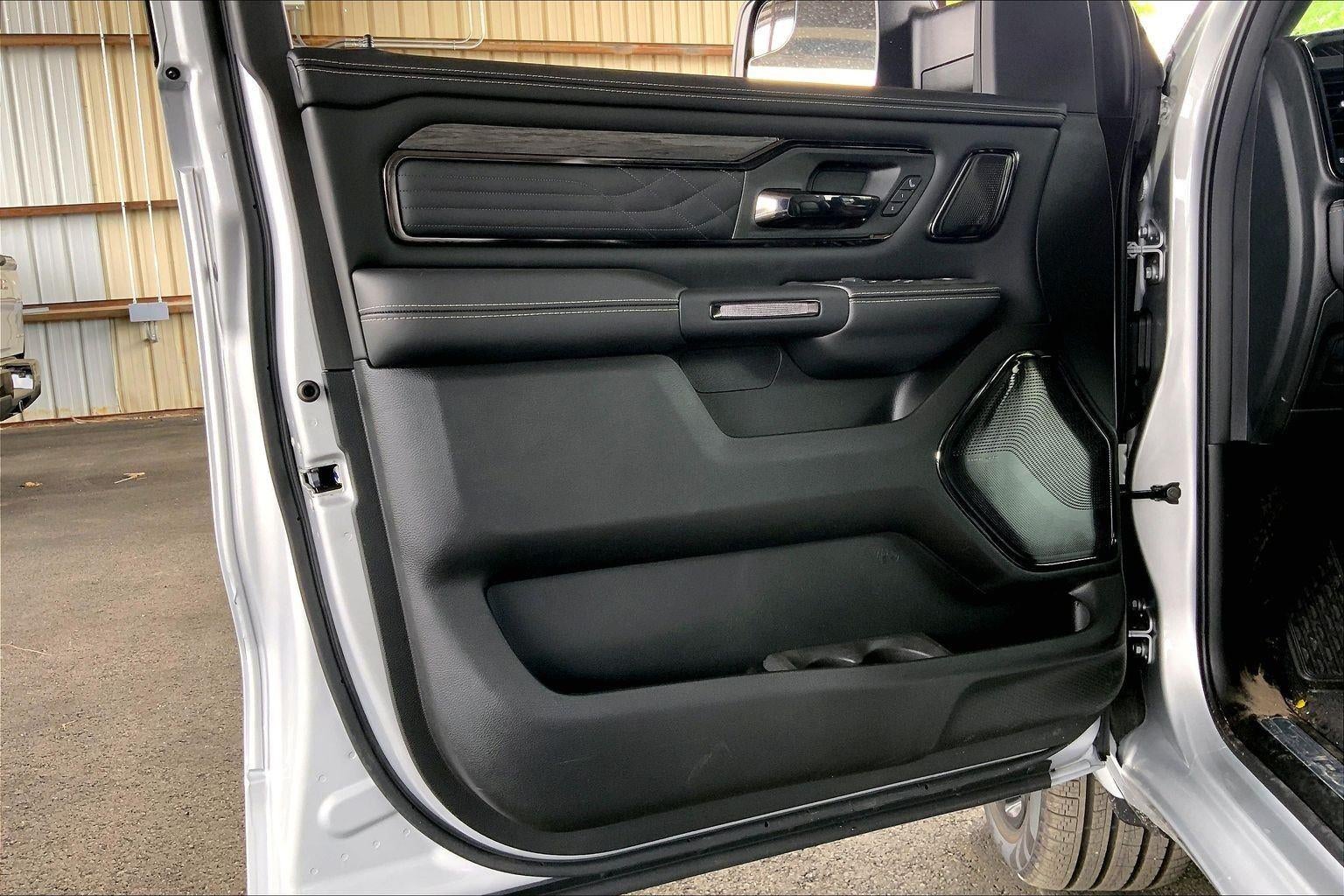 2026 RAM Ram 1500 RAM 1500 LIMITED CREW CAB 4X4 5'7' BOX