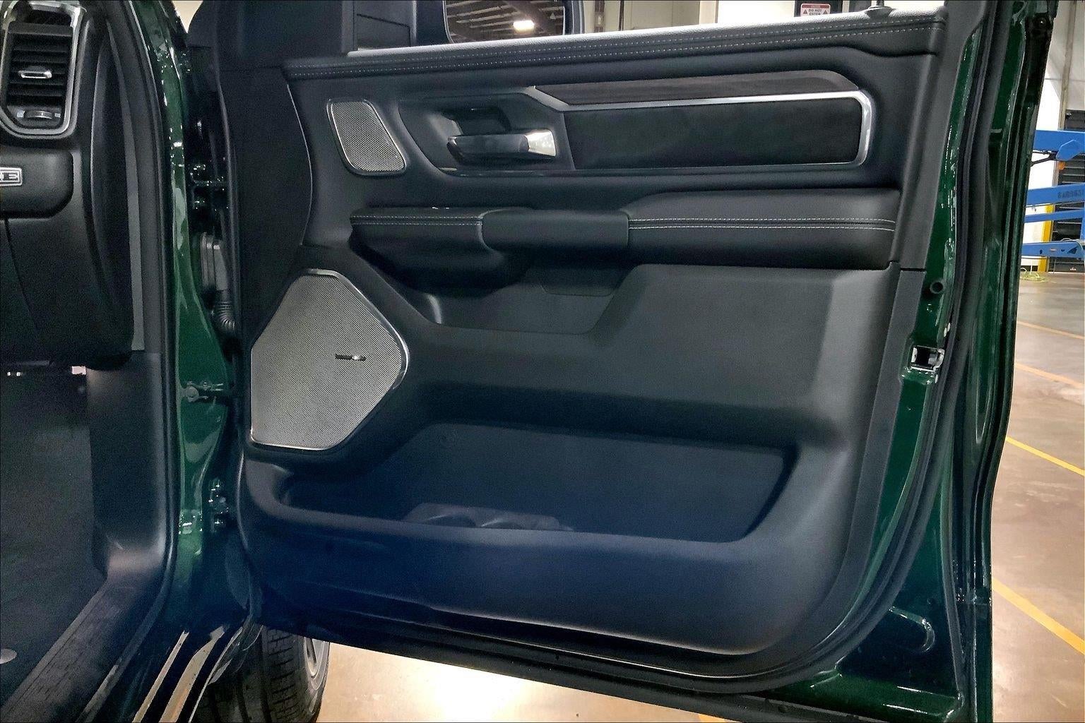 2026 RAM 1500 RAM 1500 LARAMIE CREW CAB 4X4 5'7' BOX