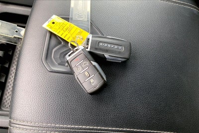 2023 RAM 1500 Laramie Crew Cab 4x4 5'7' Box