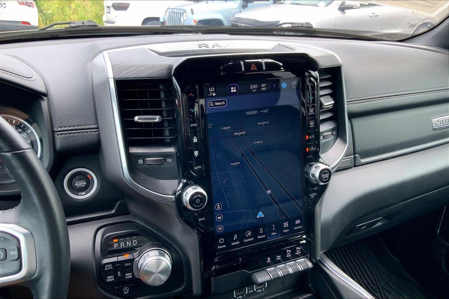 2023 RAM 1500 Laramie Crew Cab 4x4 5'7' Box