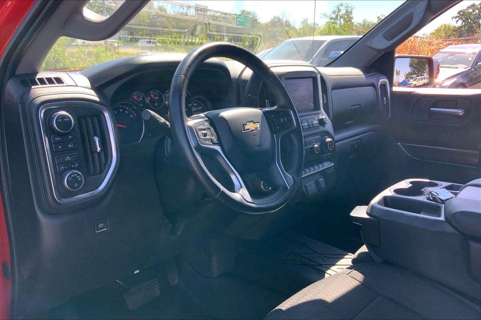 2021 Chevrolet Silverado 1500 4WD Crew Cab Short Bed LT