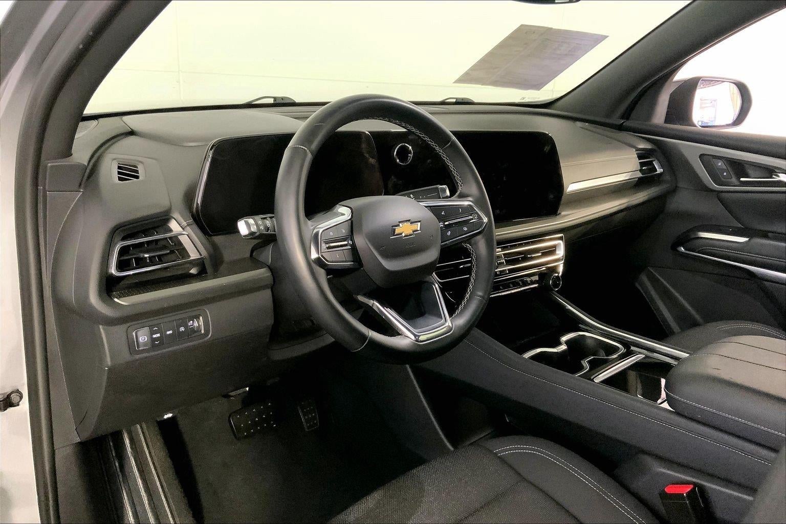 2024 Chevrolet Traverse AWD LT