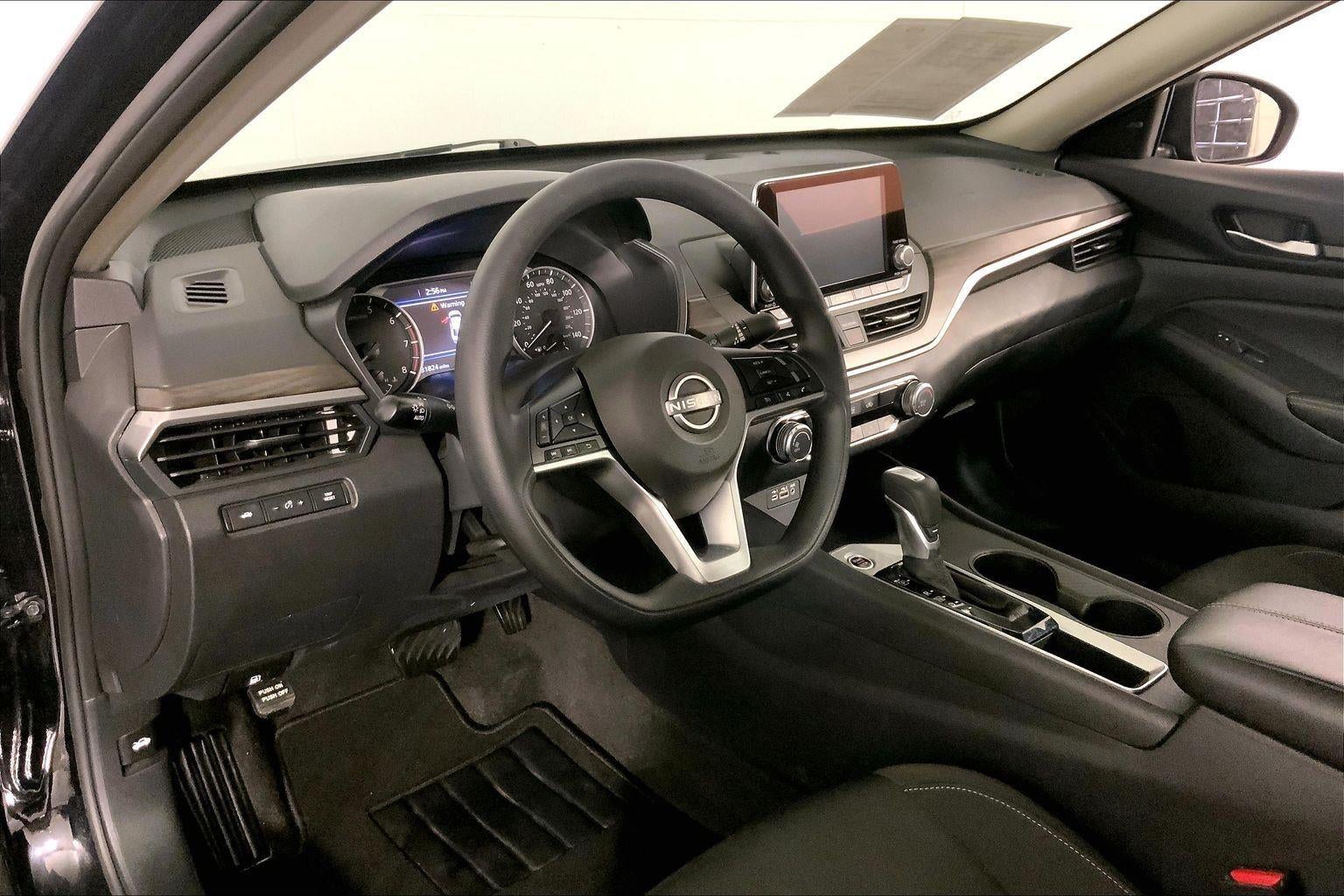 2025 Nissan Altima SV FWD