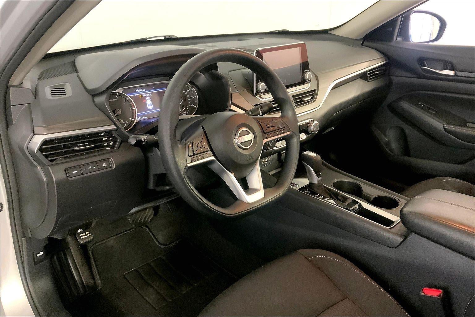 2025 Nissan Altima SV FWD