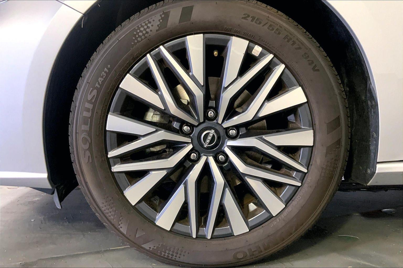 2025 Nissan Altima SV FWD