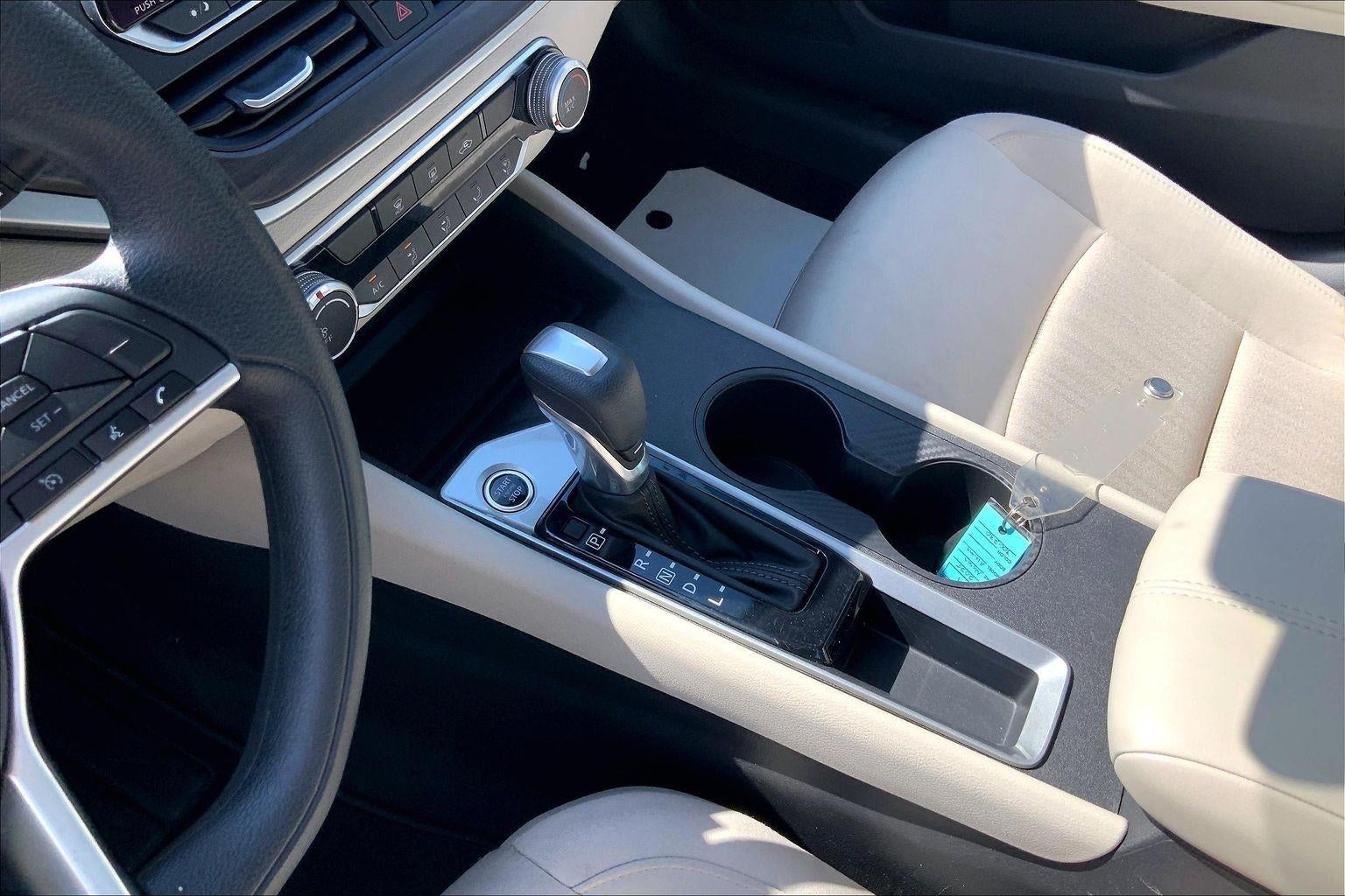 2025 Nissan Altima SV FWD
