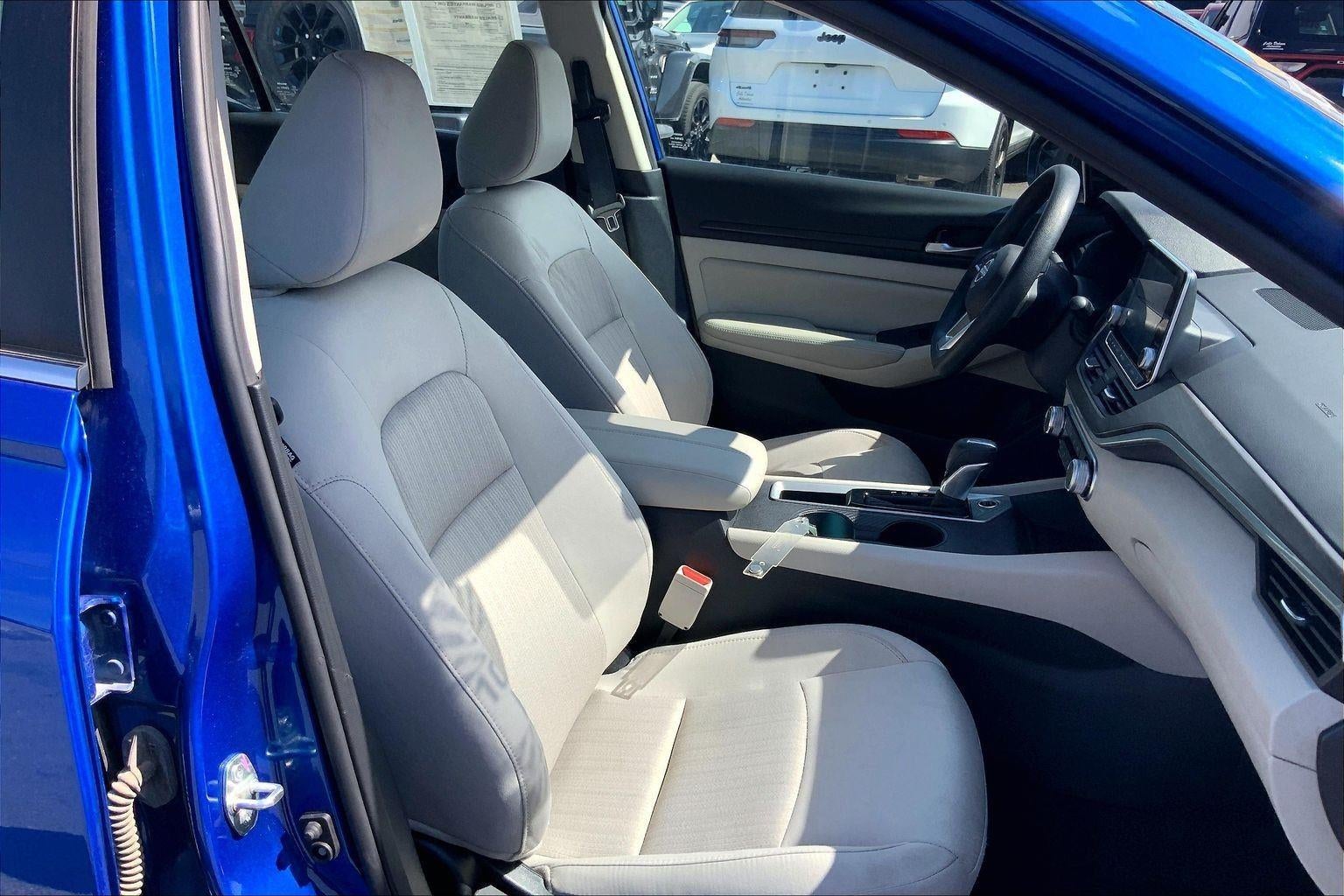 2025 Nissan Altima SV FWD