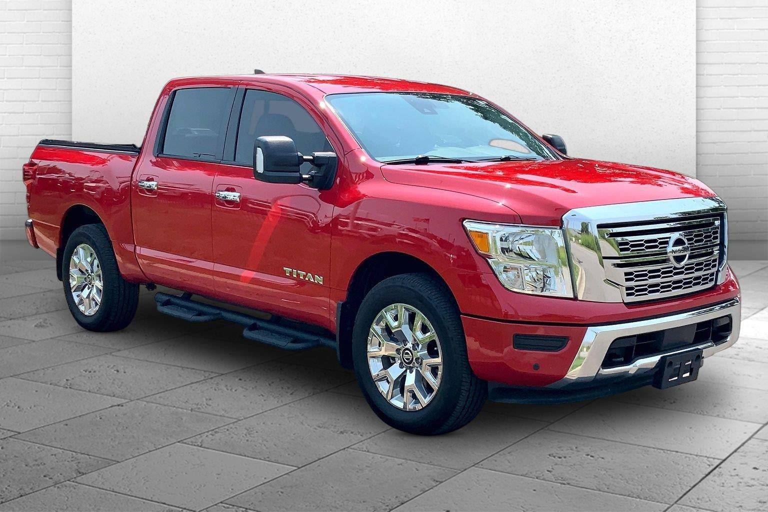 2022 Nissan TITAN Crew Cab SV 4x4