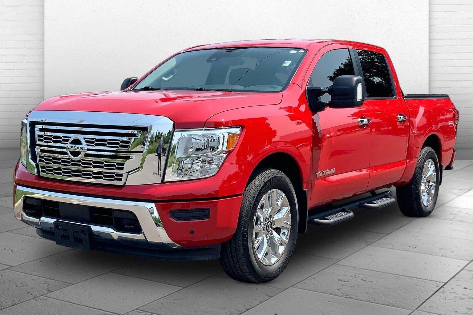 2022 Nissan TITAN Crew Cab SV 4x4