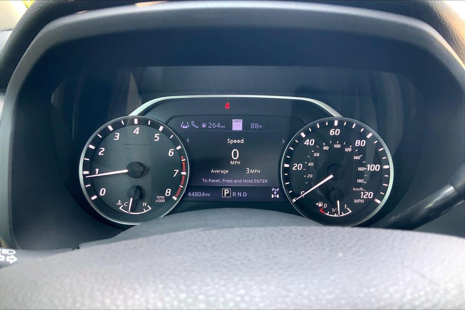 2022 Nissan TITAN Crew Cab SV 4x4