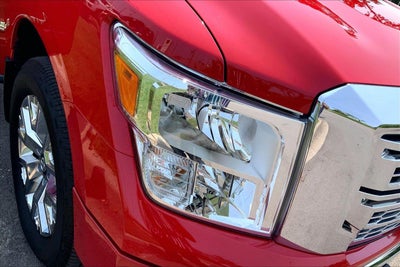 2022 Nissan TITAN Crew Cab SV 4x4