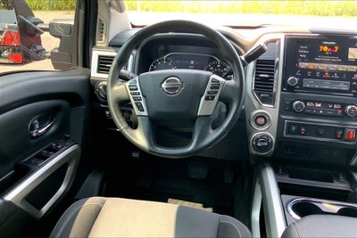 2022 Nissan TITAN Crew Cab SV 4x4
