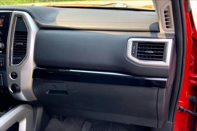 2022 Nissan TITAN Crew Cab SV 4x4