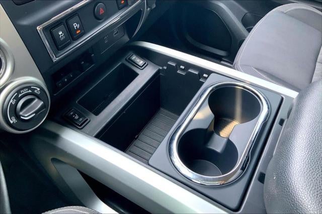 2022 Nissan TITAN Crew Cab SV 4x4