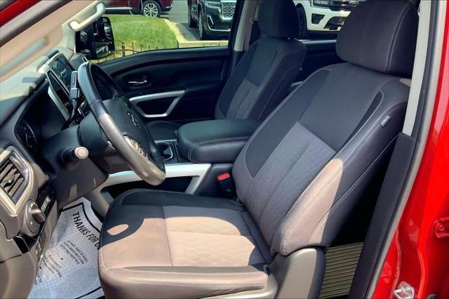 2022 Nissan TITAN Crew Cab SV 4x4