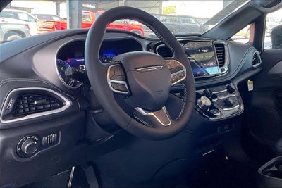 2027 Chrysler Pacifica PACIFICA SELECT
