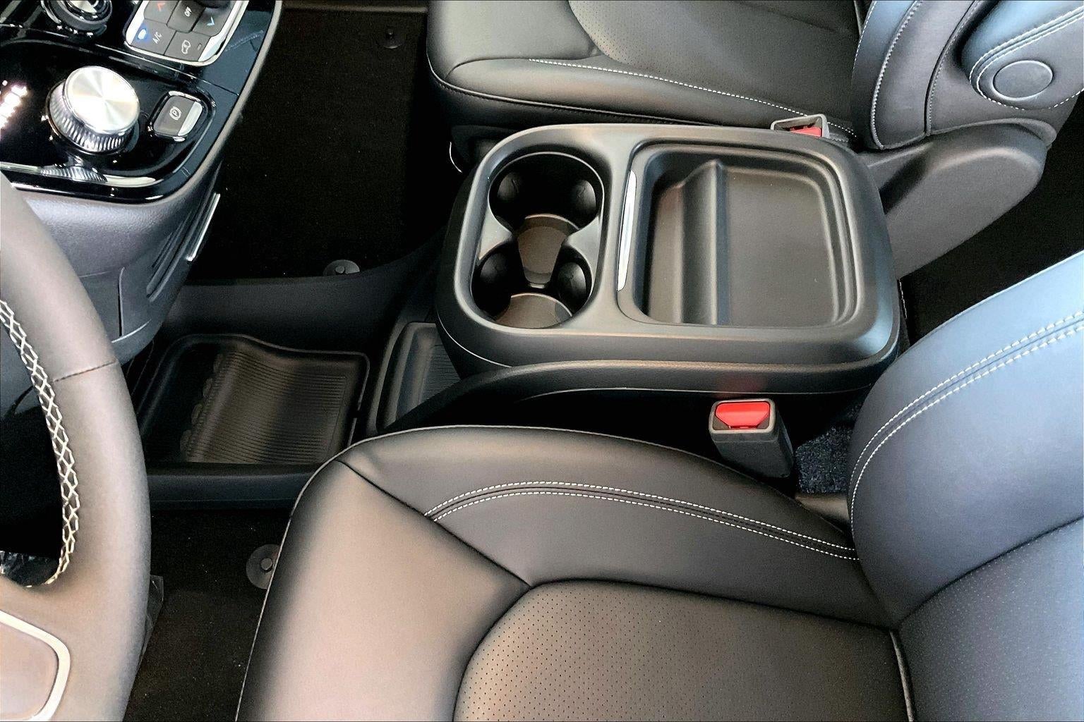 2027 Chrysler Pacifica PACIFICA SELECT