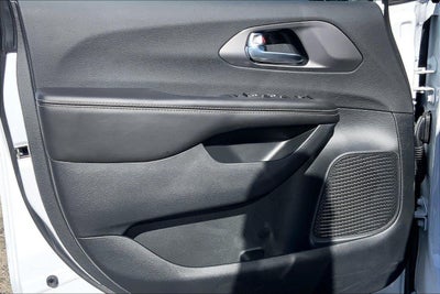 2026 Chrysler Voyager VOYAGER LX