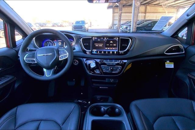 2026 Chrysler Voyager VOYAGER LX