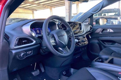 2026 Chrysler Voyager VOYAGER LX