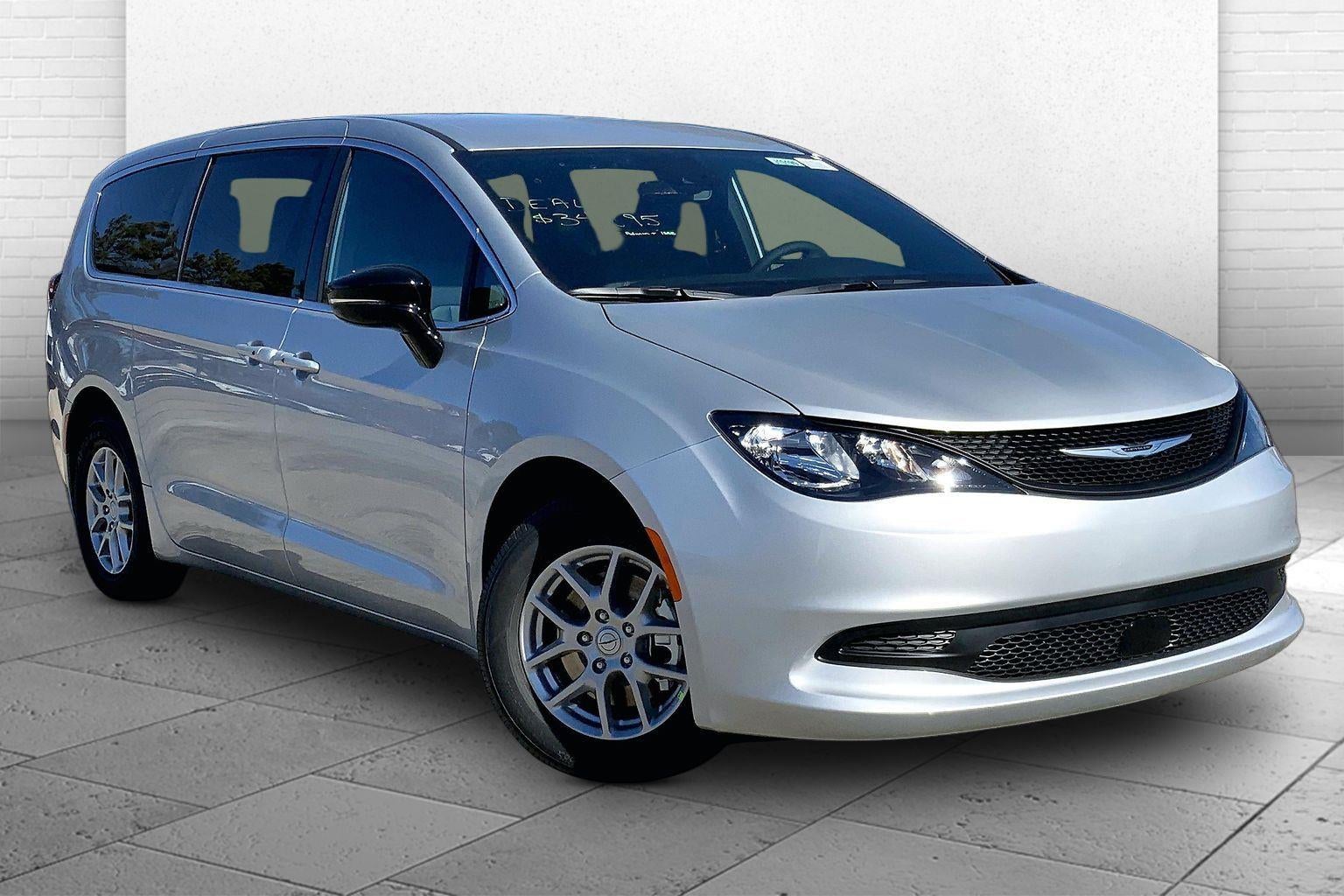 2026 Chrysler Voyager VOYAGER LX