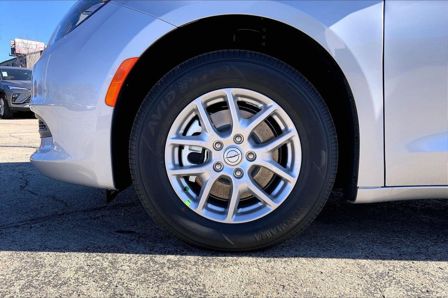 2026 Chrysler Voyager VOYAGER LX