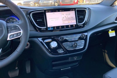 2026 Chrysler Voyager VOYAGER LX