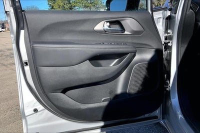 2026 Chrysler Voyager VOYAGER LX