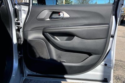 2026 Chrysler Voyager VOYAGER LX