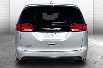 2026 Chrysler Voyager VOYAGER LX