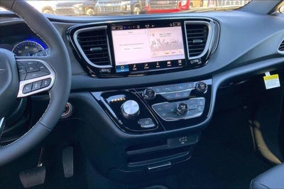 2026 Chrysler Voyager VOYAGER LX