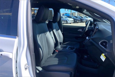 2026 Chrysler Voyager VOYAGER LX