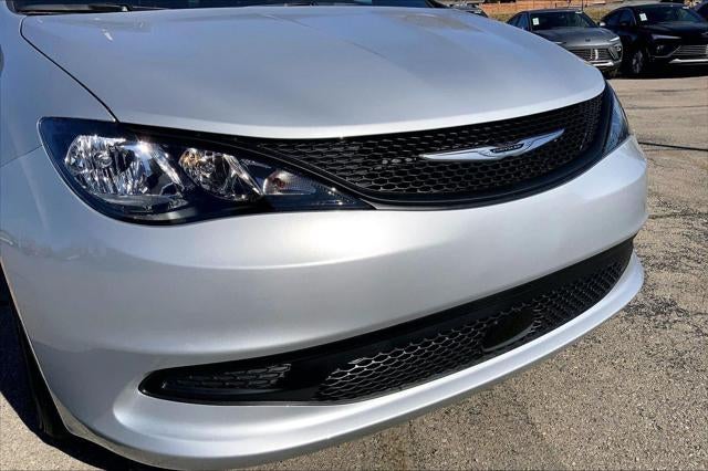 2026 Chrysler Voyager VOYAGER LX