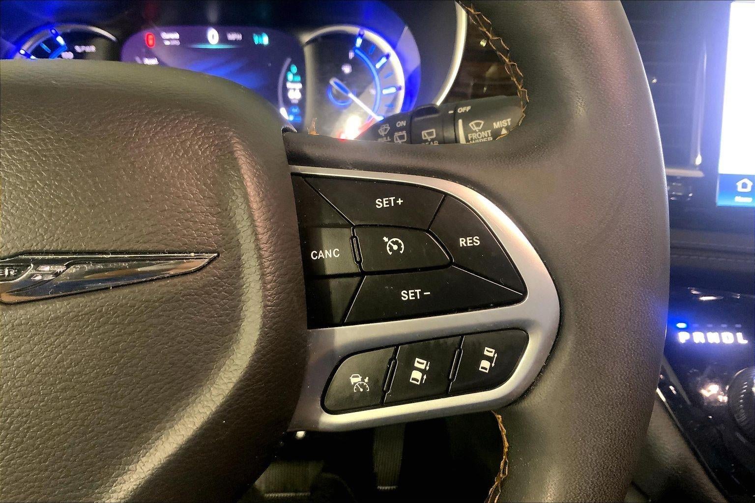 2023 Chrysler Pacifica Hybrid Pinnacle