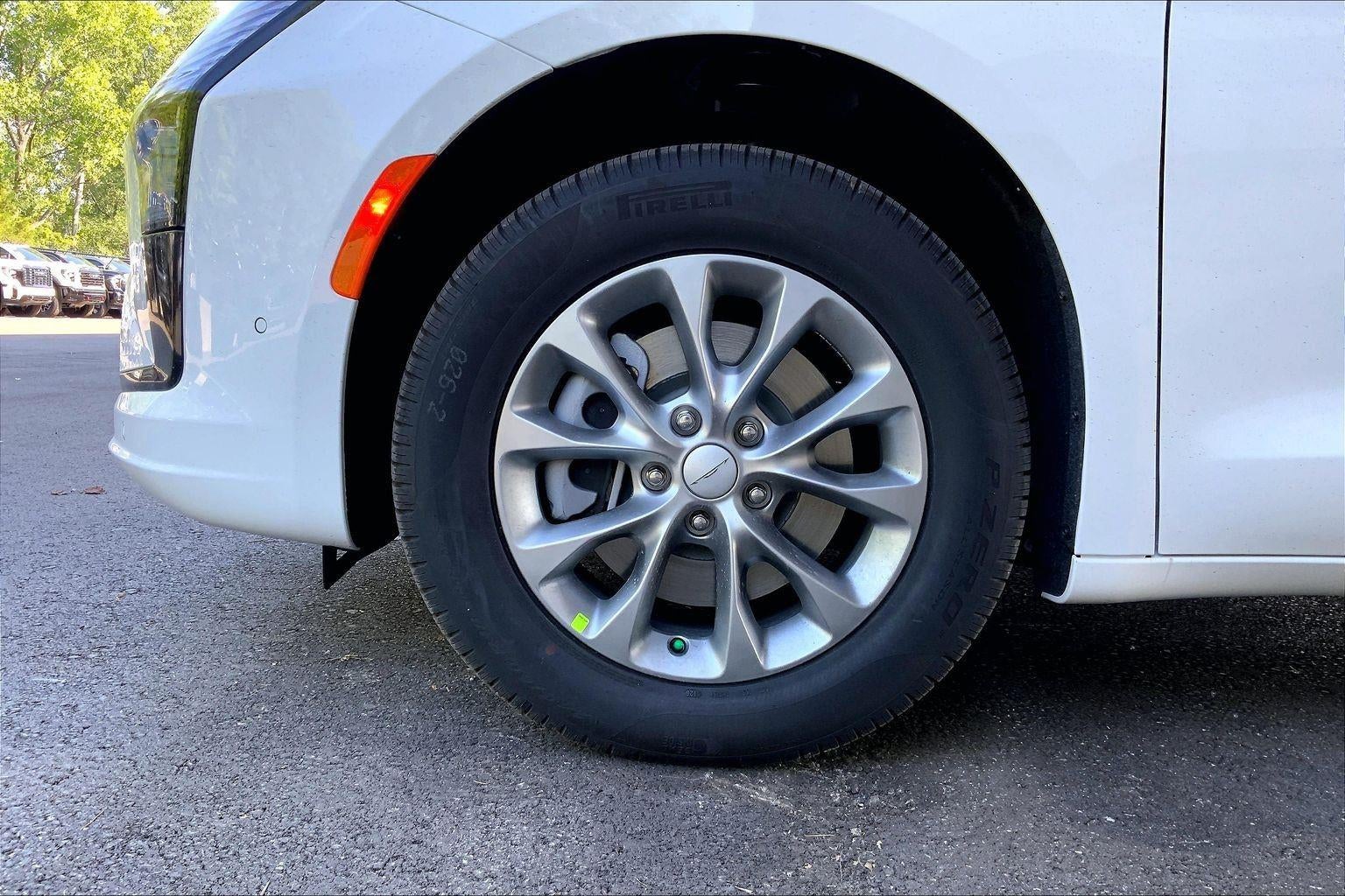 2027 Chrysler Pacifica PACIFICA SELECT AWD