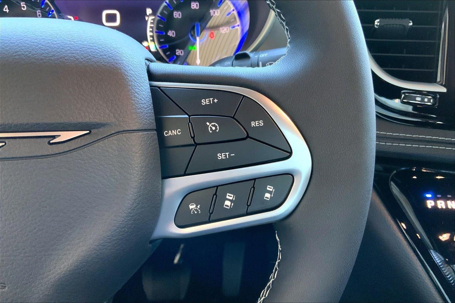 2027 Chrysler Pacifica PACIFICA SELECT AWD
