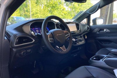 2027 Chrysler Pacifica PACIFICA SELECT AWD