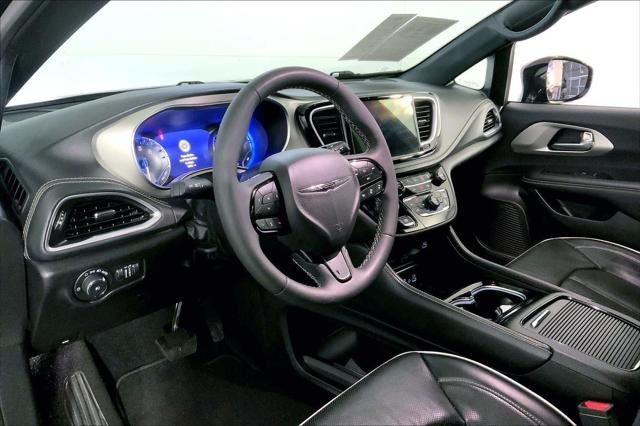 2024 Chrysler Pacifica Limited AWD